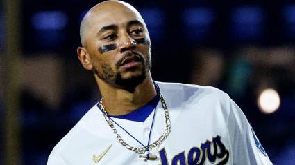 Dodgers’ Mookie Betts Provides Less Than Encouraging Injury Update