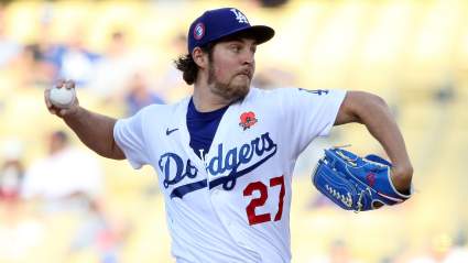 Ex-Dodgers Star, Cy Young Winner Signs With Long Island Ducks