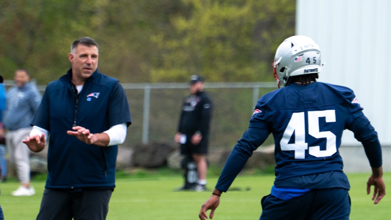 Patriots Rookie Quintayvious Hutchins Charged With Domestic Assault And  Battery