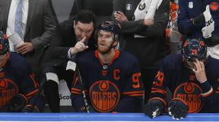 Insider: Former Oilers Coach Linked to Division Rival