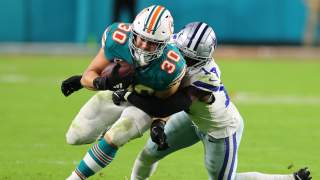 Dolphins Sign Offensive Playmaker as Replacement For Pro Bowl Player