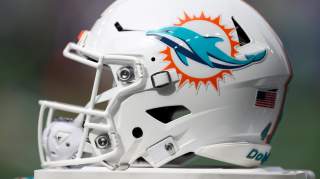 Miami Dolphins and 4 Other Teams Left Off Prime-Time Schedule