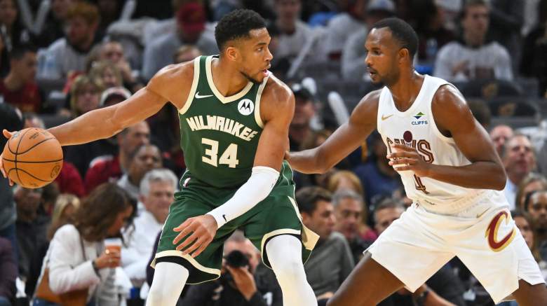 Giannis Antetokounmpo y Evan Mobley.