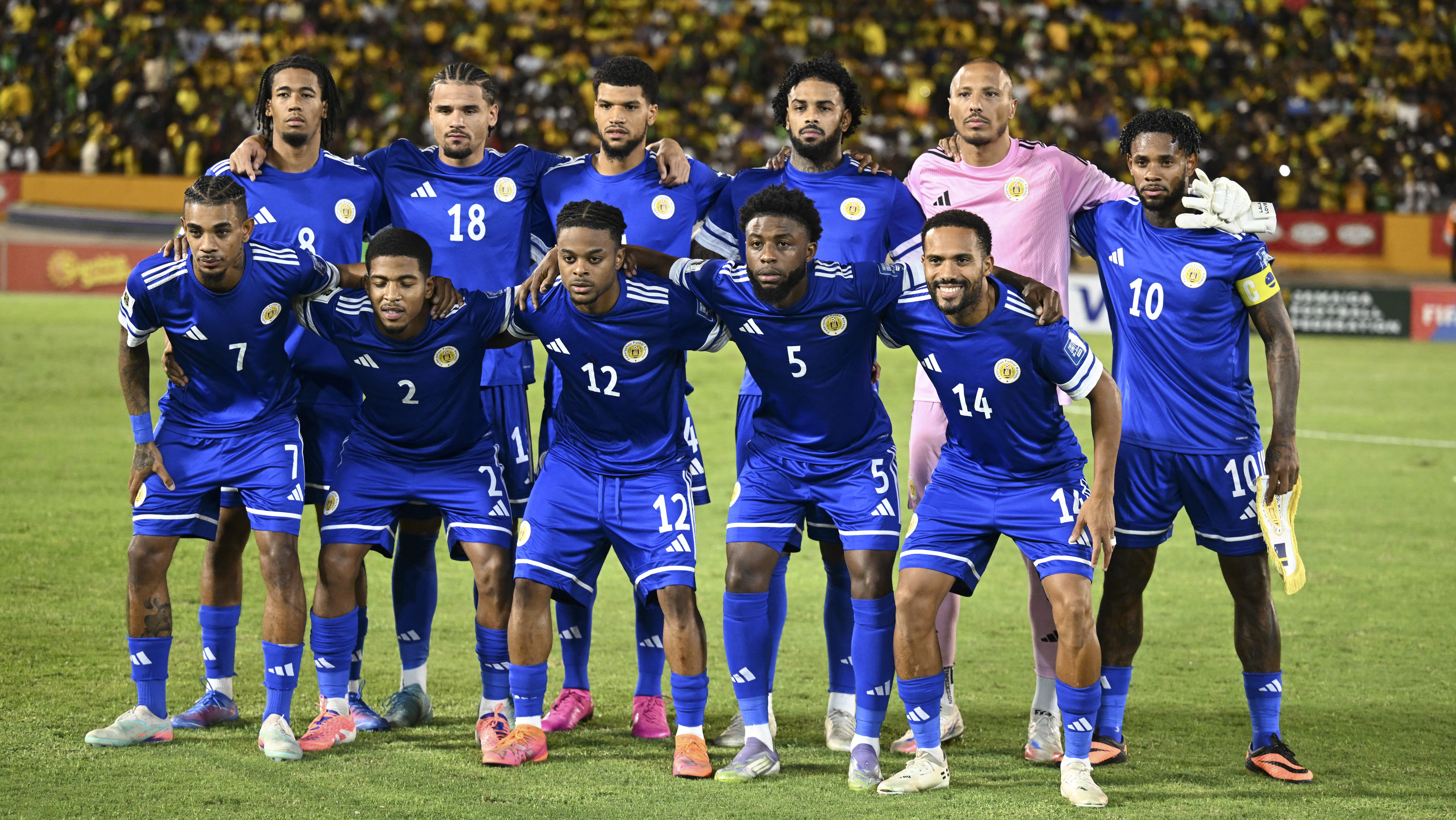 الموج الأزرق يكتب التاريخ.. كوراساو تعلن قائمتها الرسمية لمونديال 2026 بقيادة ديك أدفوكات