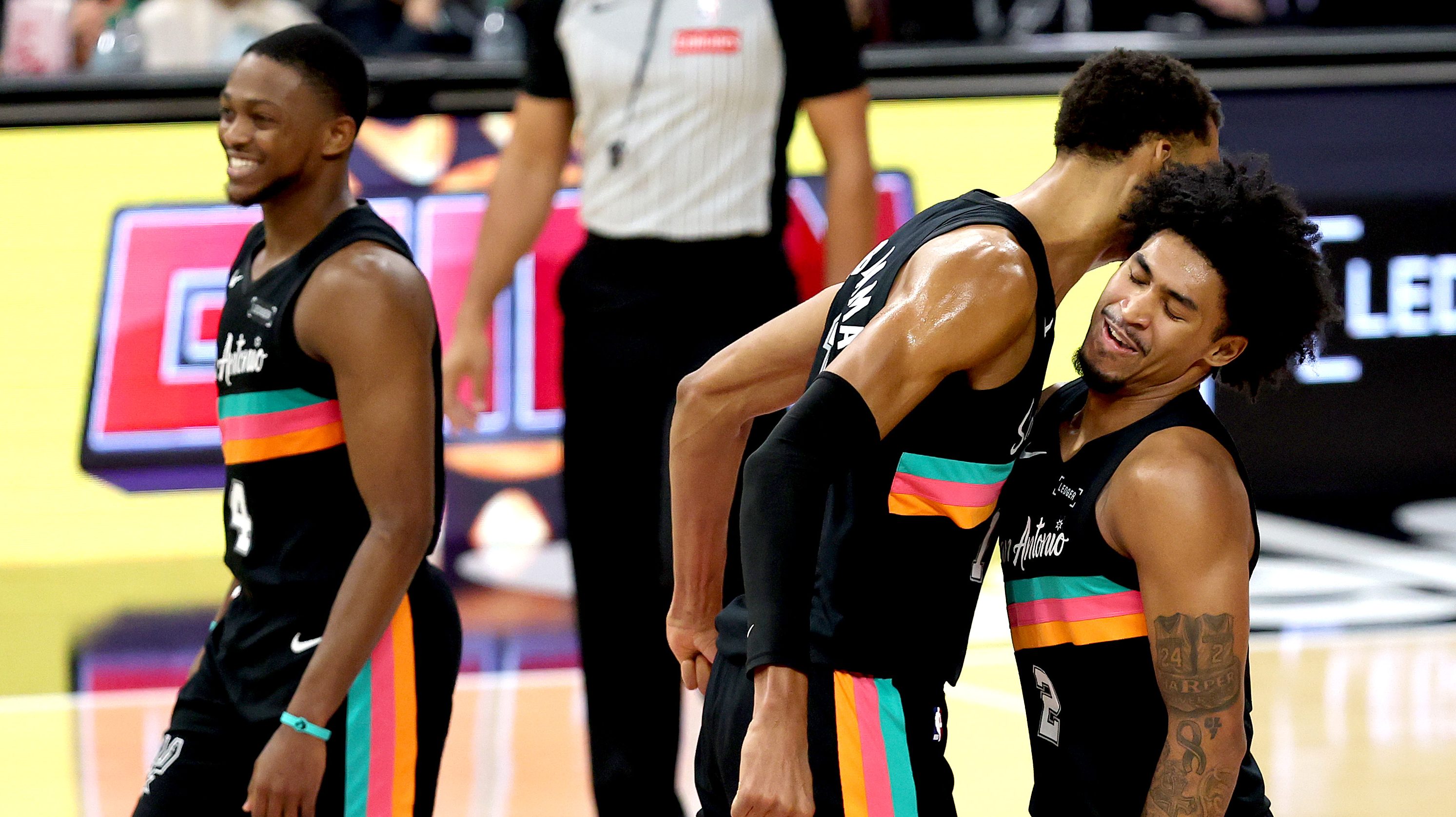 De&rsquo;Aaron Fox Dylan Harper Victor Wembanyama Spurs Game 2 injury update Game 3