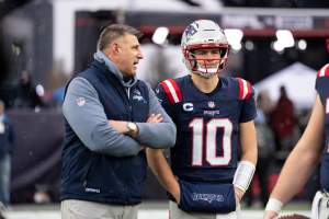 New England Patriots head coach Mike Vrabel and QB Drake Maye