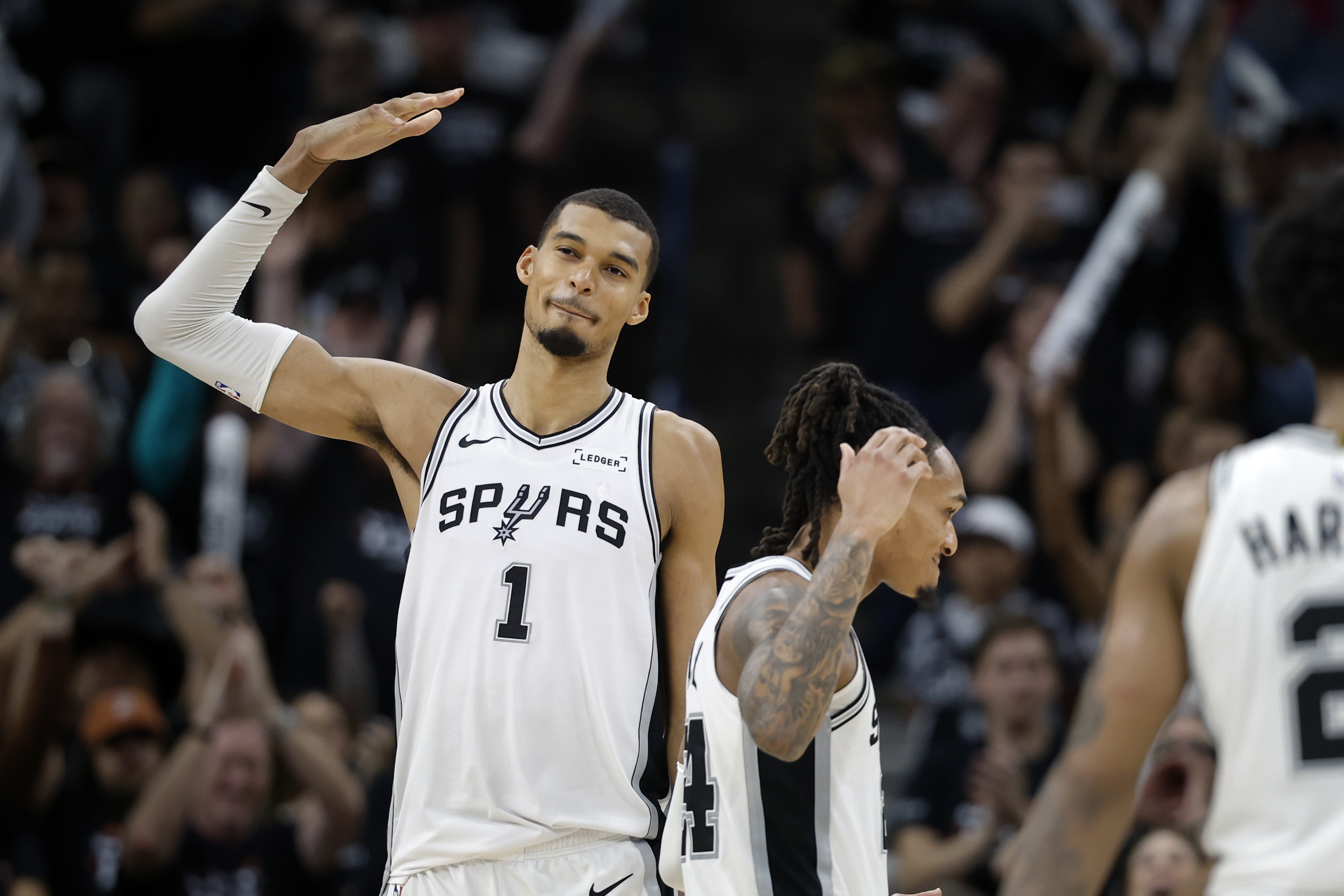 San Antonio Spurs star Victor Wembanyama drew massaive reactions from the NBA world for his performance against the Minnesota Timberwolves.