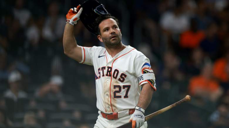 Jose Altuve reacts after a strikeout before exiting with an injury Saturday.