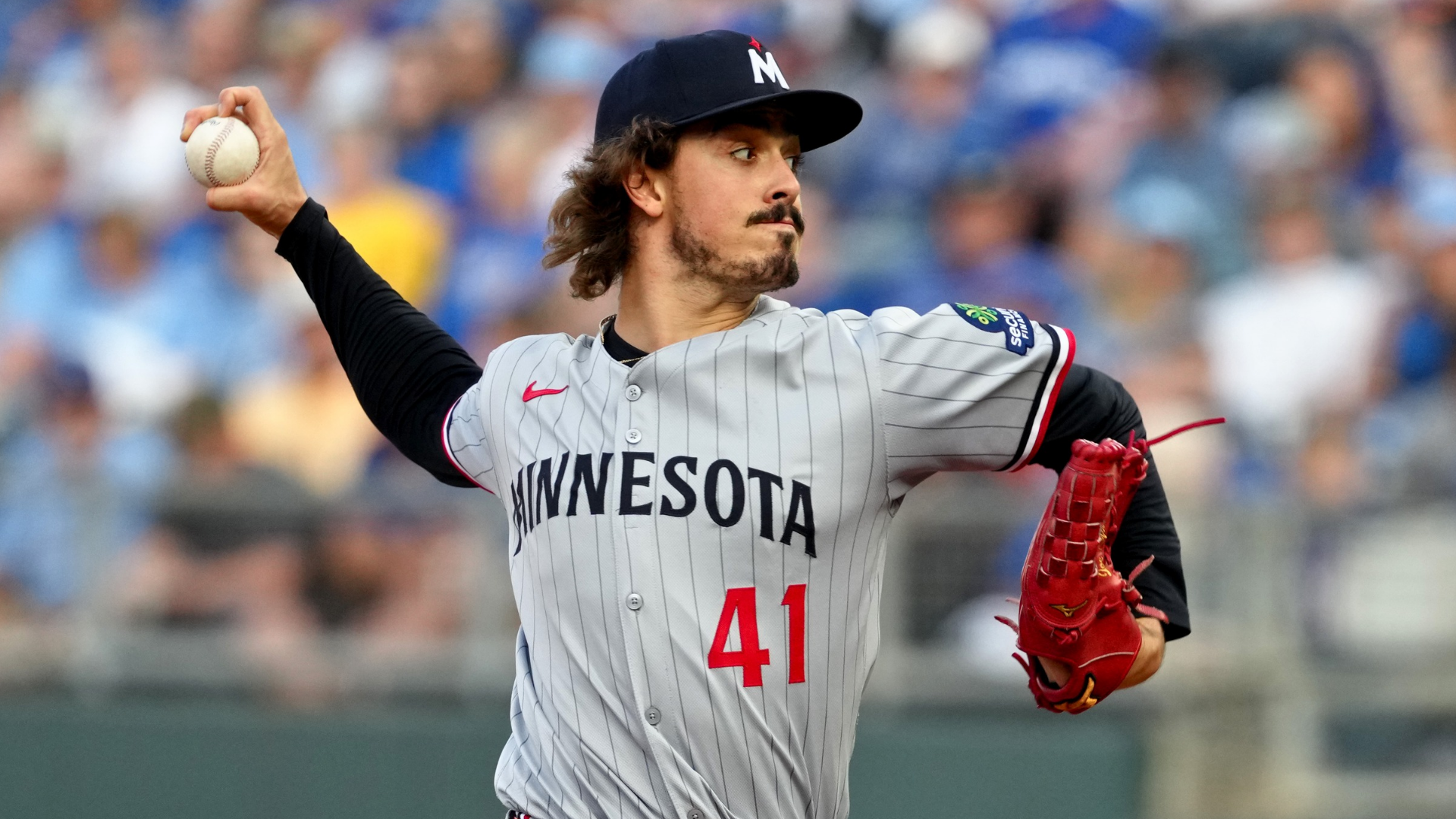 Joe Ryan #41 of the Minnesota Twins throws a pitch in the first inning against the Kansas City Royals at Kauffman Stadium on September 06, 2025 in Kansas City, Missouri. (Photo by Ed Zurga/Getty Images)
