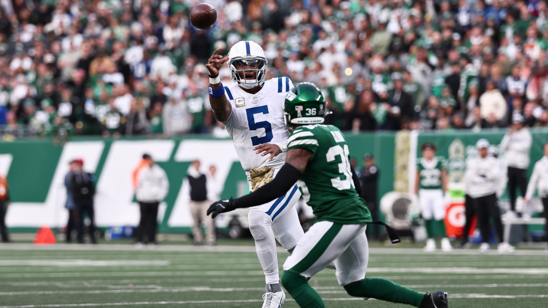 Quarterback Anthony Richardson #5 of the Indianapolis Colts throws a pass during the fourth quarter against the New York Jets at MetLife Stadium on November 17, 2024 in East Rutherford, New Jersey. (Photo by Al Bello/Getty Images)