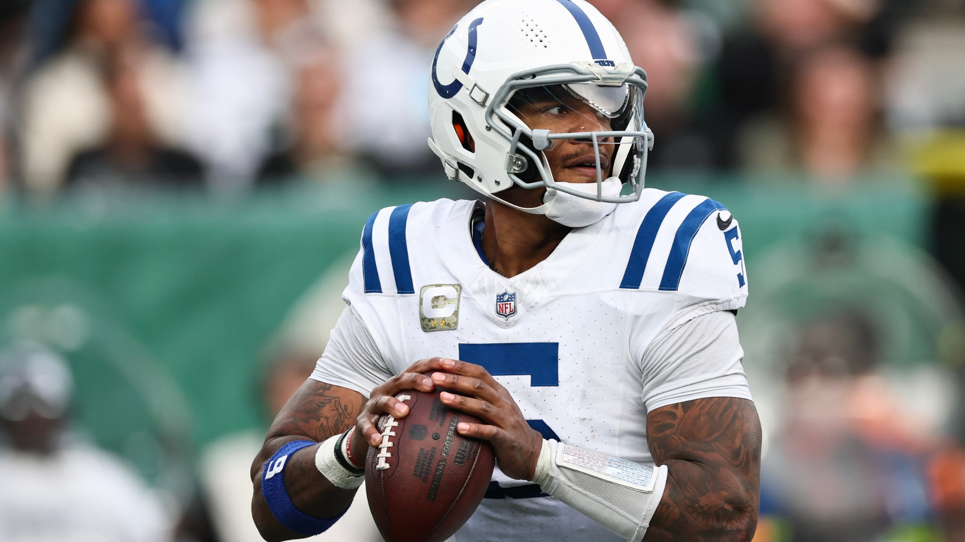 NOVEMBER 17: Quarterback Anthony Richardson #5 of the Indianapolis Colts looks to pass during the fourth quarter against the New York Jets at MetLife Stadium on November 17, 2024 in East Rutherford, New Jersey. (Photo by Al Bello/Getty Images)