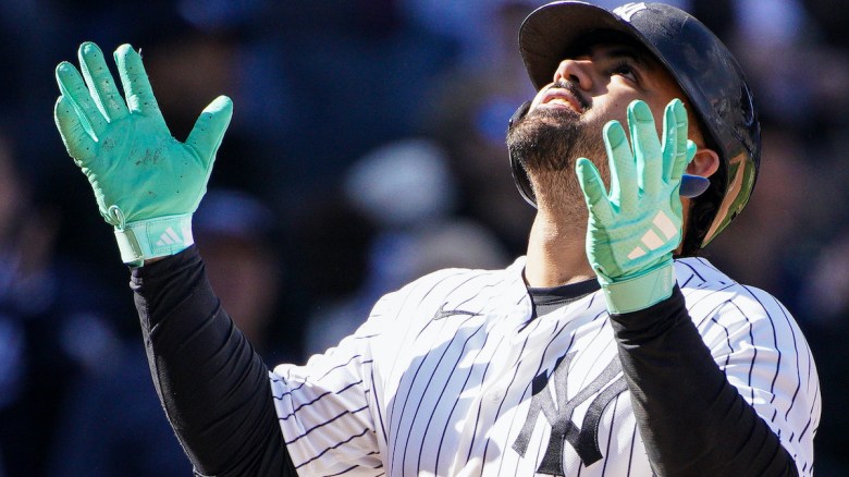 heavy.com - Jonathan Vankin - Yankees Jasson Dominguez Injury Update: Latest After Rangers Game Exit [Video]