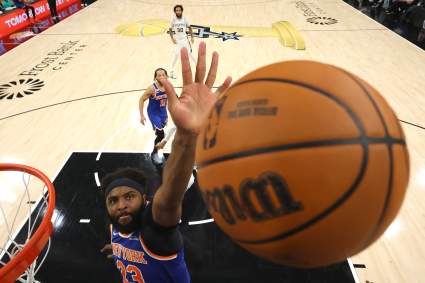 Lakers’ Projected Offer for Mitchell Robinson Revealed