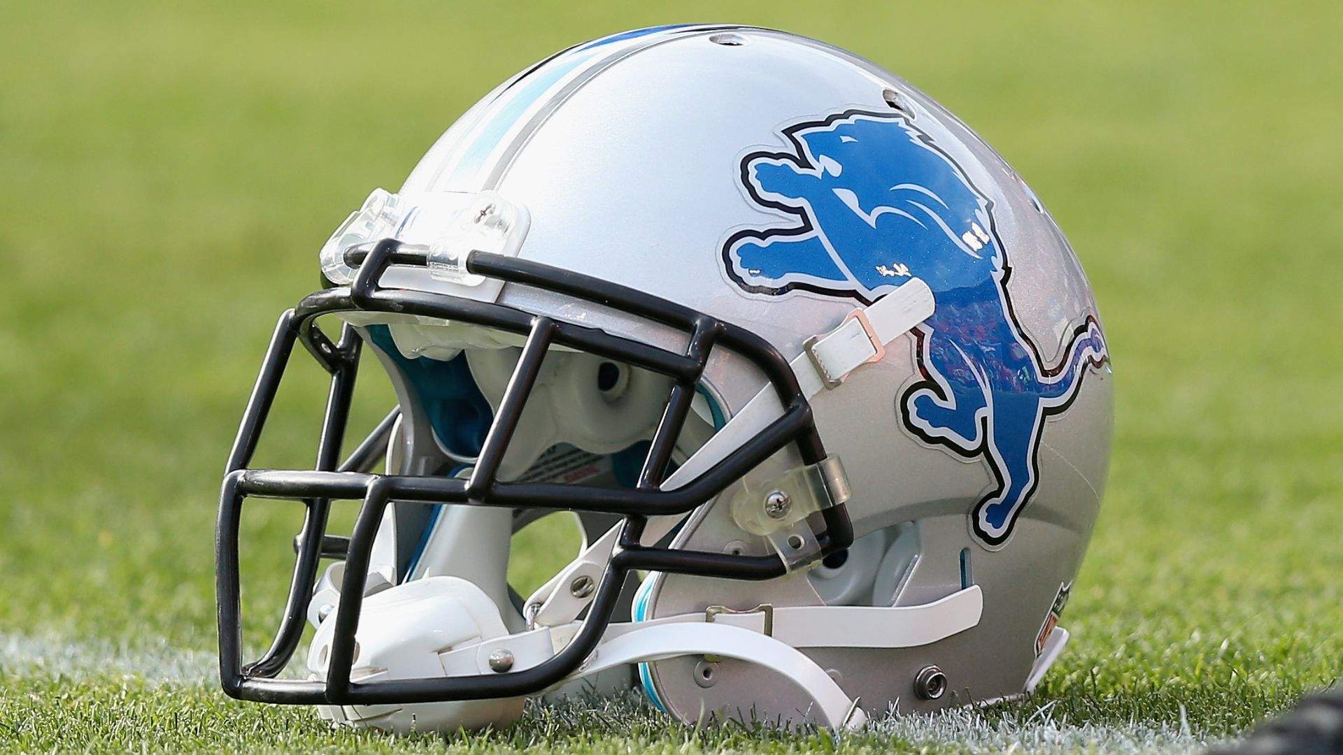 Former Lions Center Visits With AFC Powerhouse In Potential NFL Comeback Attempt