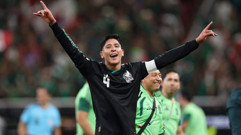 Edson Alvarez #4 of Mexico celebrates.