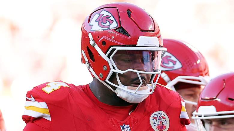 Two Former Chiefs Tackles Set to Battle Out For NFC West RT Job
