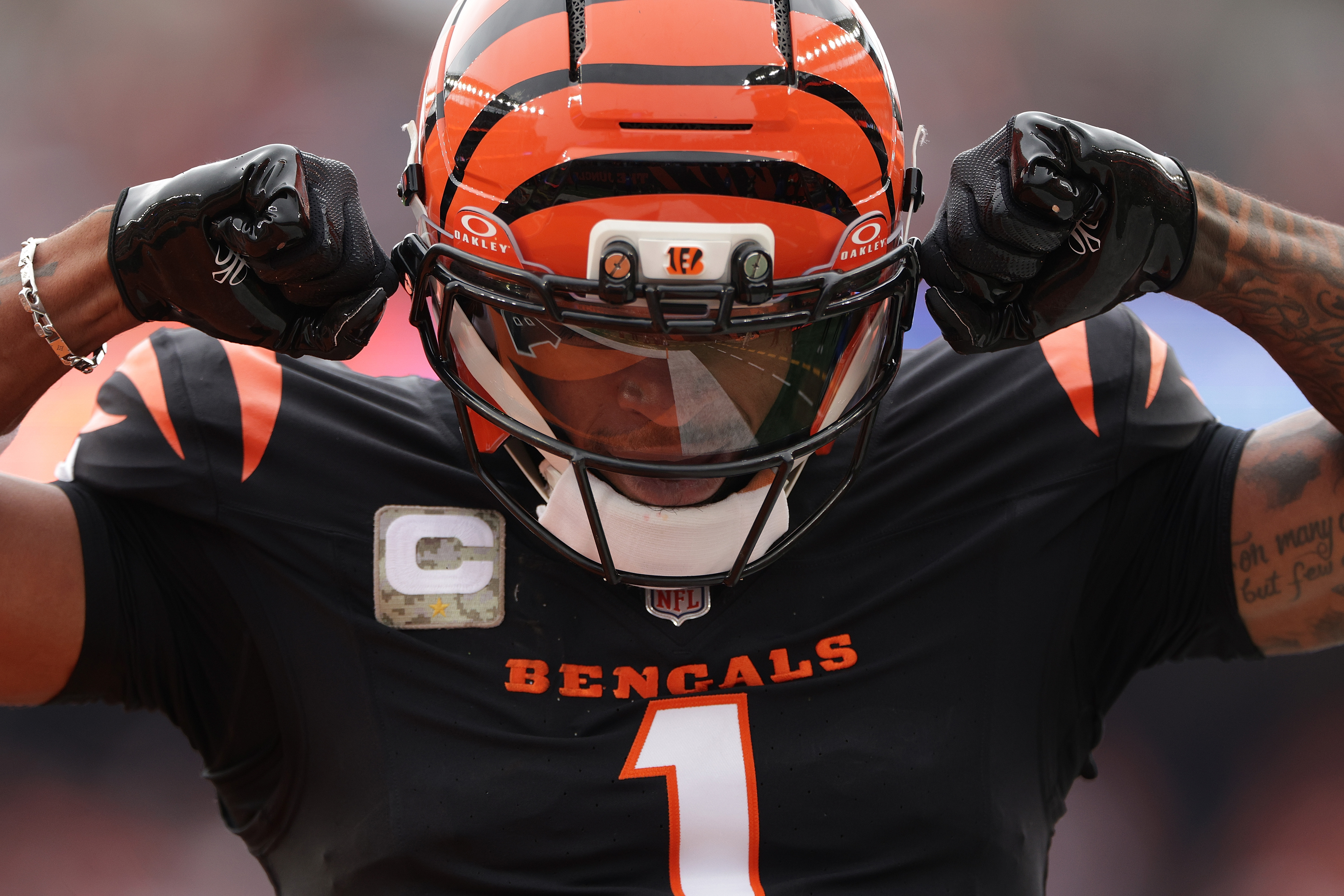 NFL Legend Torry Holt Predicts Bengals WR Ja'Marr Chase Will Break NFL Record