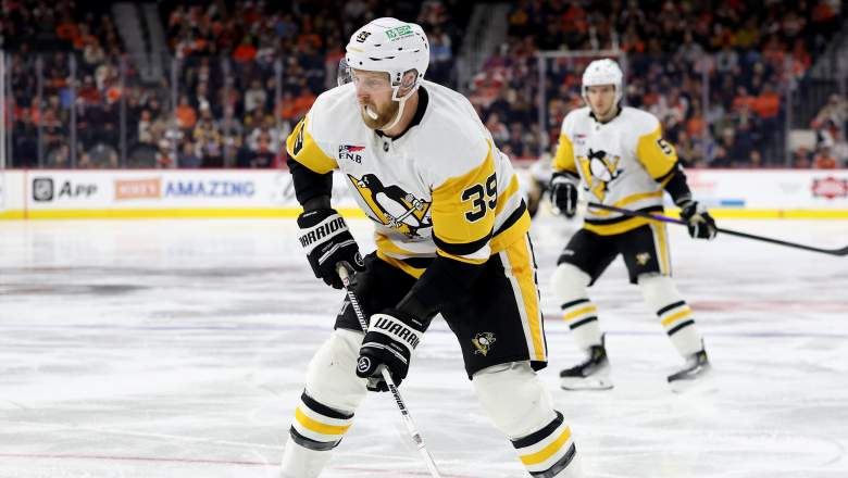 Anthony Mantha #39 of the Pittsburgh Penguins controls the puck during the third period of a game against the Philadelphia Flyers at Xfinity Mobile Arena on December 01, 2025 in Philadelphia, Pennsylvania.