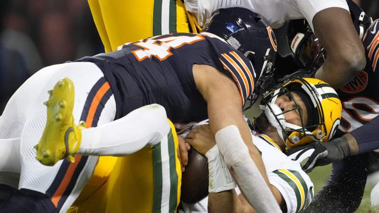 Bears Edge Rusher Austin Booker