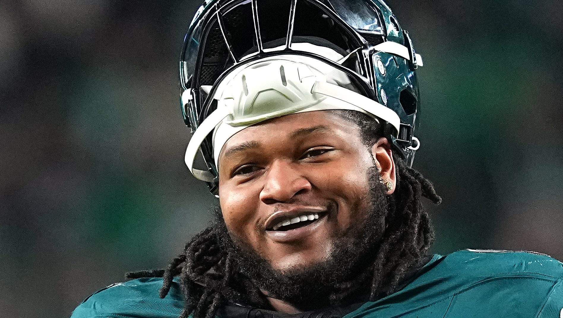 Blockbuster trade pitches Eagles superstar move to NFC Doormat—what it means next.