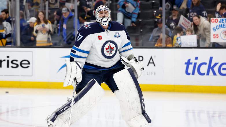 Connor Hellebuyck