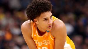 Nate Ament #10 of the Tennessee Volunteers