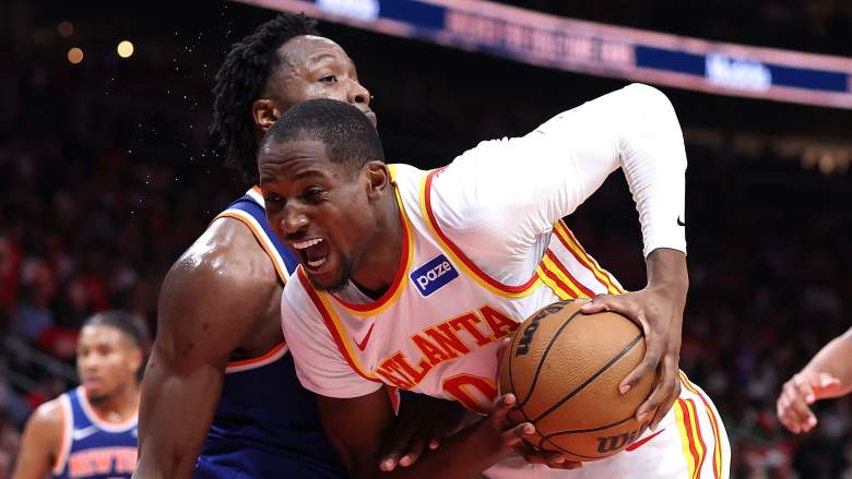 Atlanta Hawks forward Jonathan Kuminga posts up against New York Knicks forward OG Anunoby during the 2026 NBA playoffs as questions surround his future with the Hawks.