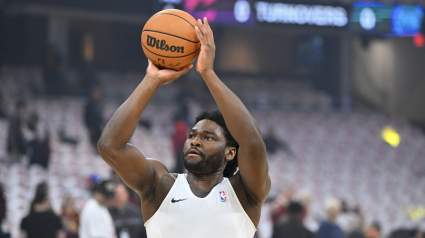 Trade Pitch Lands Lakers $60 Million Center in Deal Sending Antetokounmpo to Heat