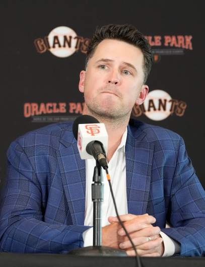 Buster Posey Announces Retirement