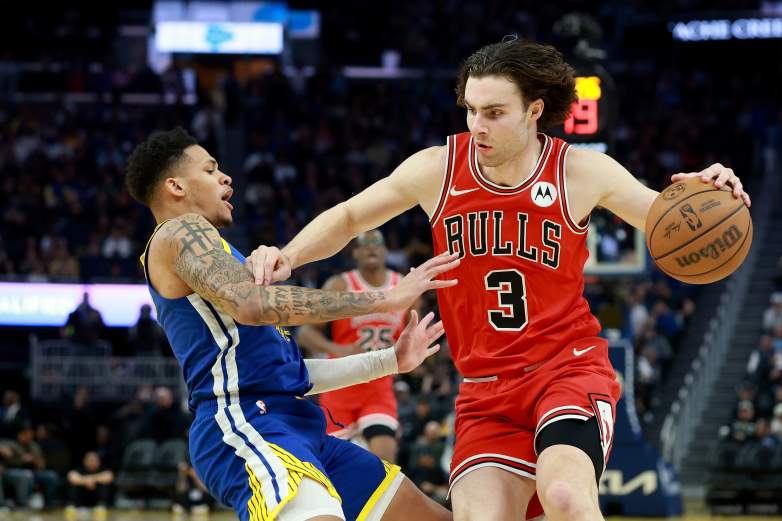Chicago Bulls v Golden State Warriors