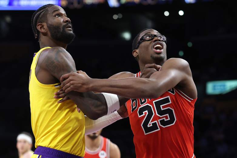 Chicago Bulls v Los Angeles Lakers