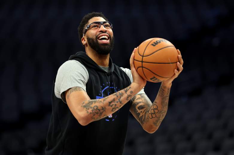 Dallas Mavericks v Sacramento Kings