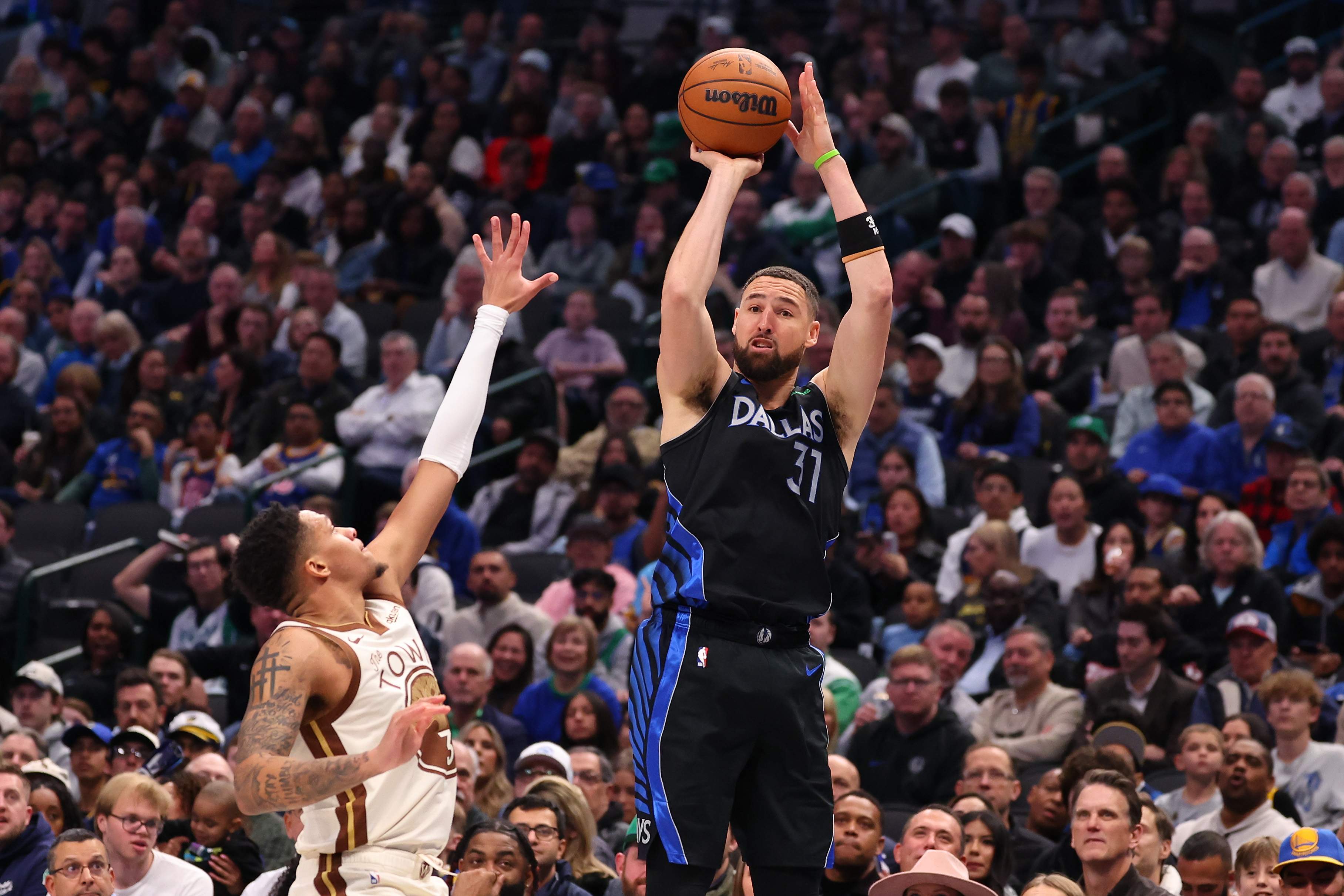 Golden State Warriors v Dallas Mavericks