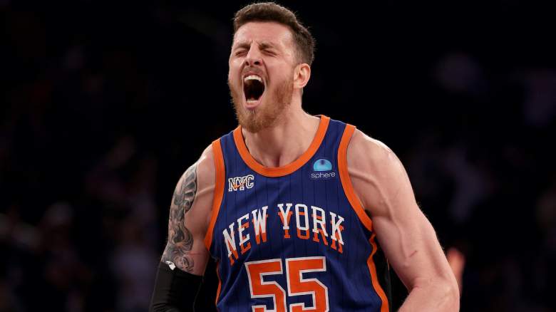 Isaiah Hartenstein #55 of the New York Knicks celebrates.