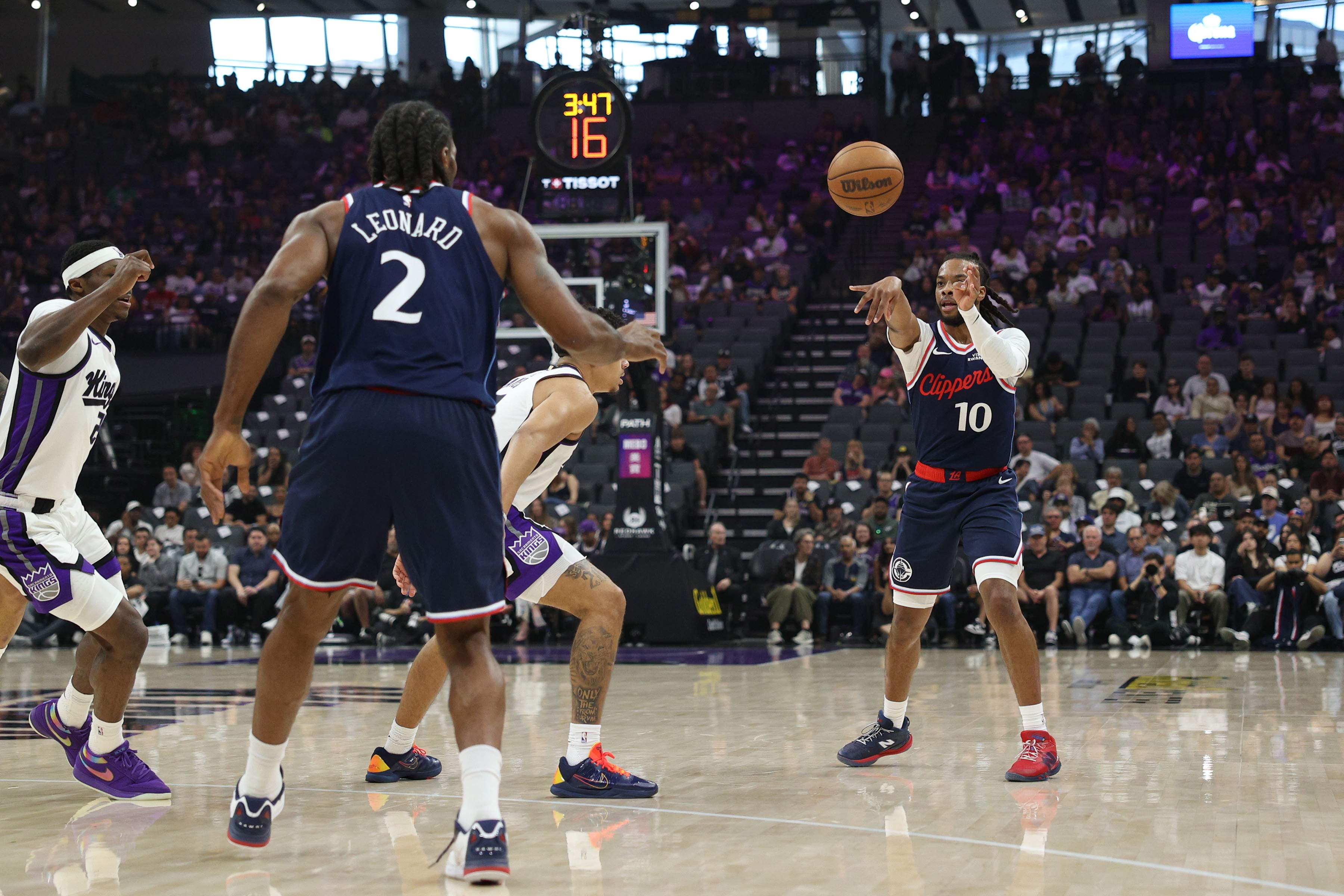 Los Angeles Clippers v Sacramento Kings