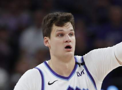 Lakers Urged to Pivot to 6’9″ Elite 3-Point Shooter to Back Up Walker Kessler