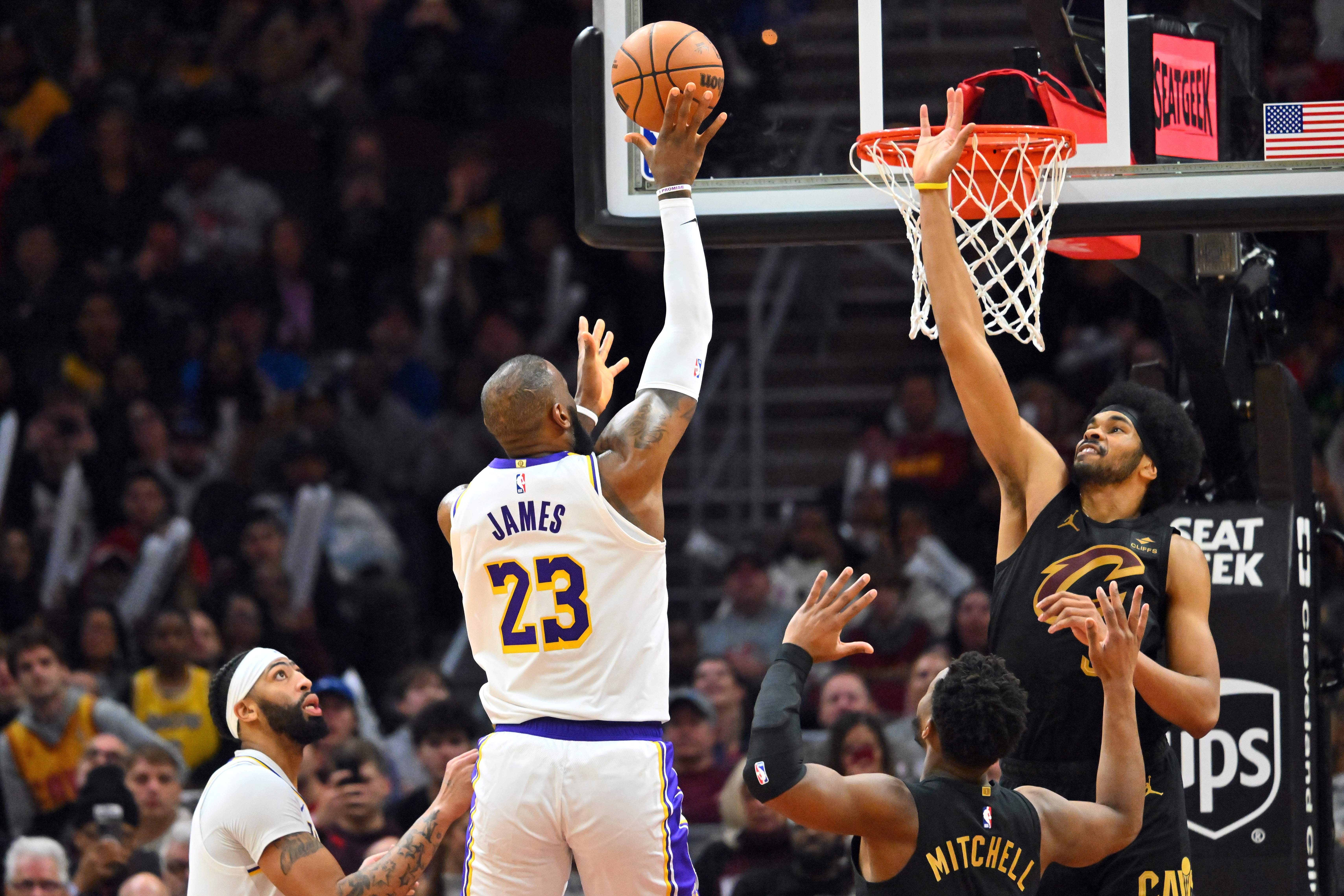 Los Angeles Lakers v Cleveland Cavaliers