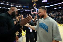 Stephen Curry Discusses Recruiting LeBron James In Free Agency