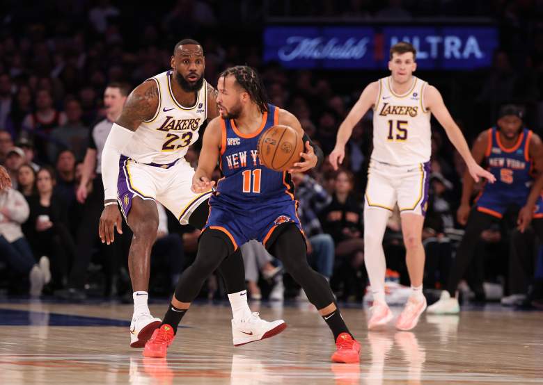 Los Angeles Lakers v New York Knicks
