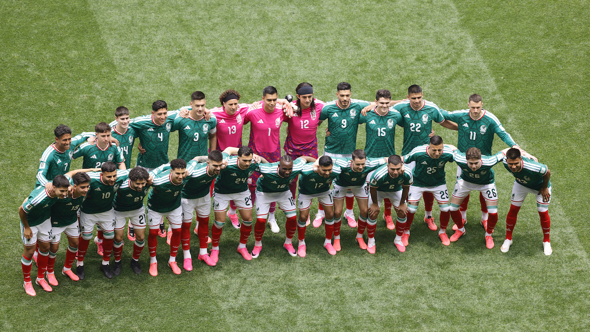 أعمدة المكسيك في كأس العالم 2026: ثلاثة نجوم يقودون أحلام "التري" على أرضهم