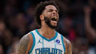 Suns Pull Off Blockbuster Trade With Hornets for Former 1st Round Pick