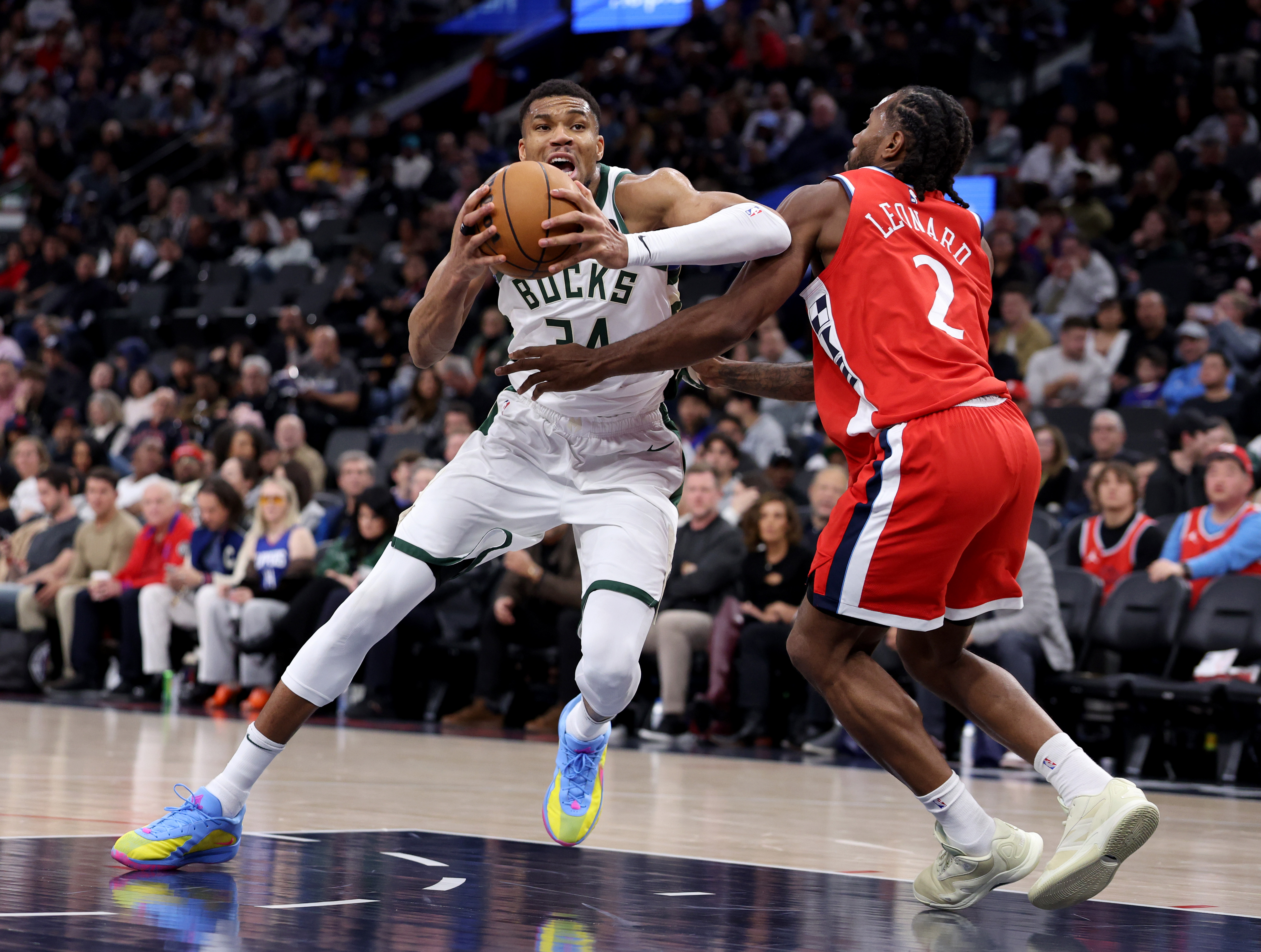 Milwaukee Bucks v Los Angeles Clippers