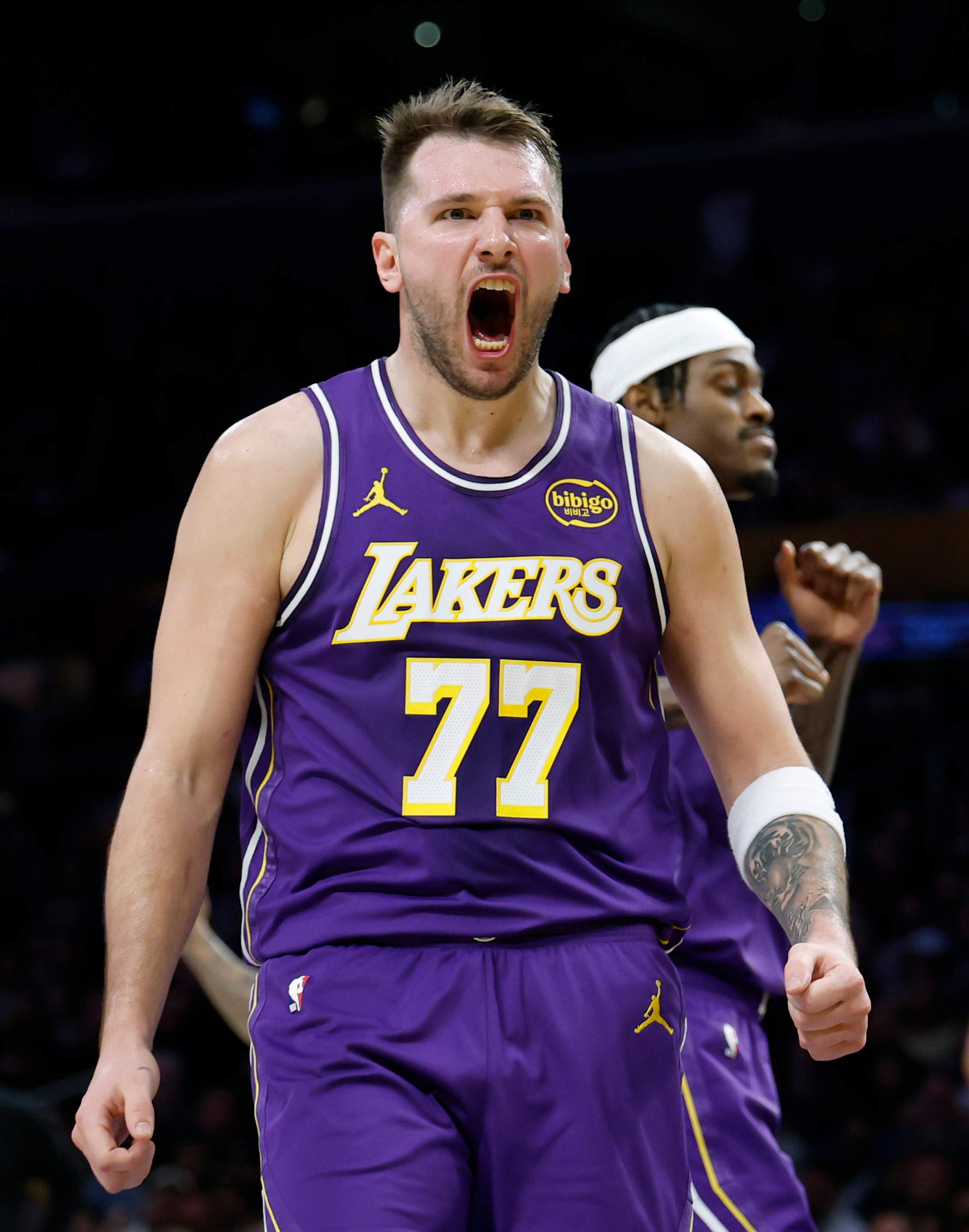 Milwaukee Bucks v Los Angeles Lakers
