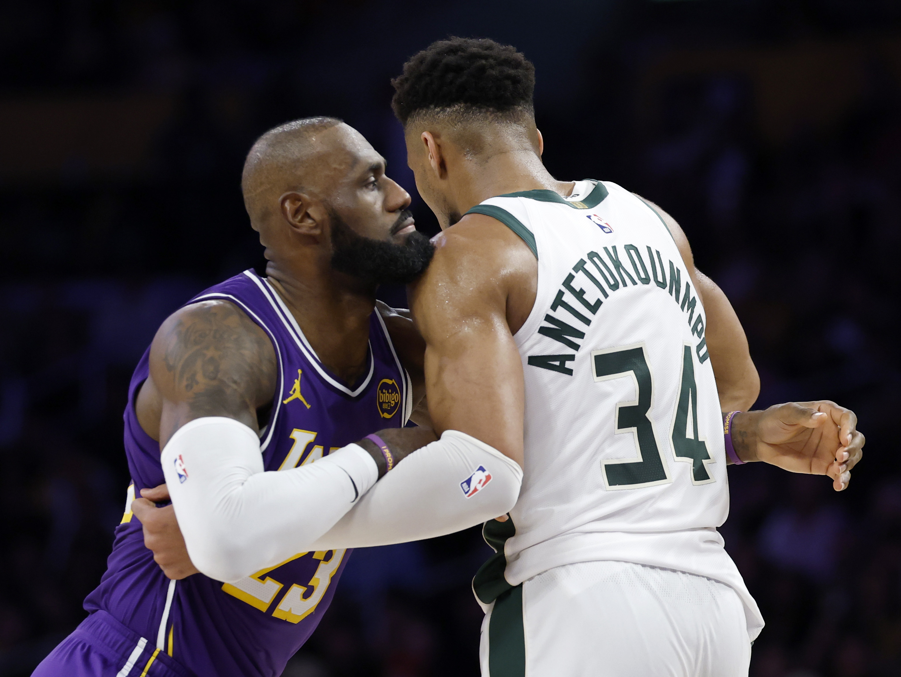 Milwaukee Bucks v Los Angeles Lakers
