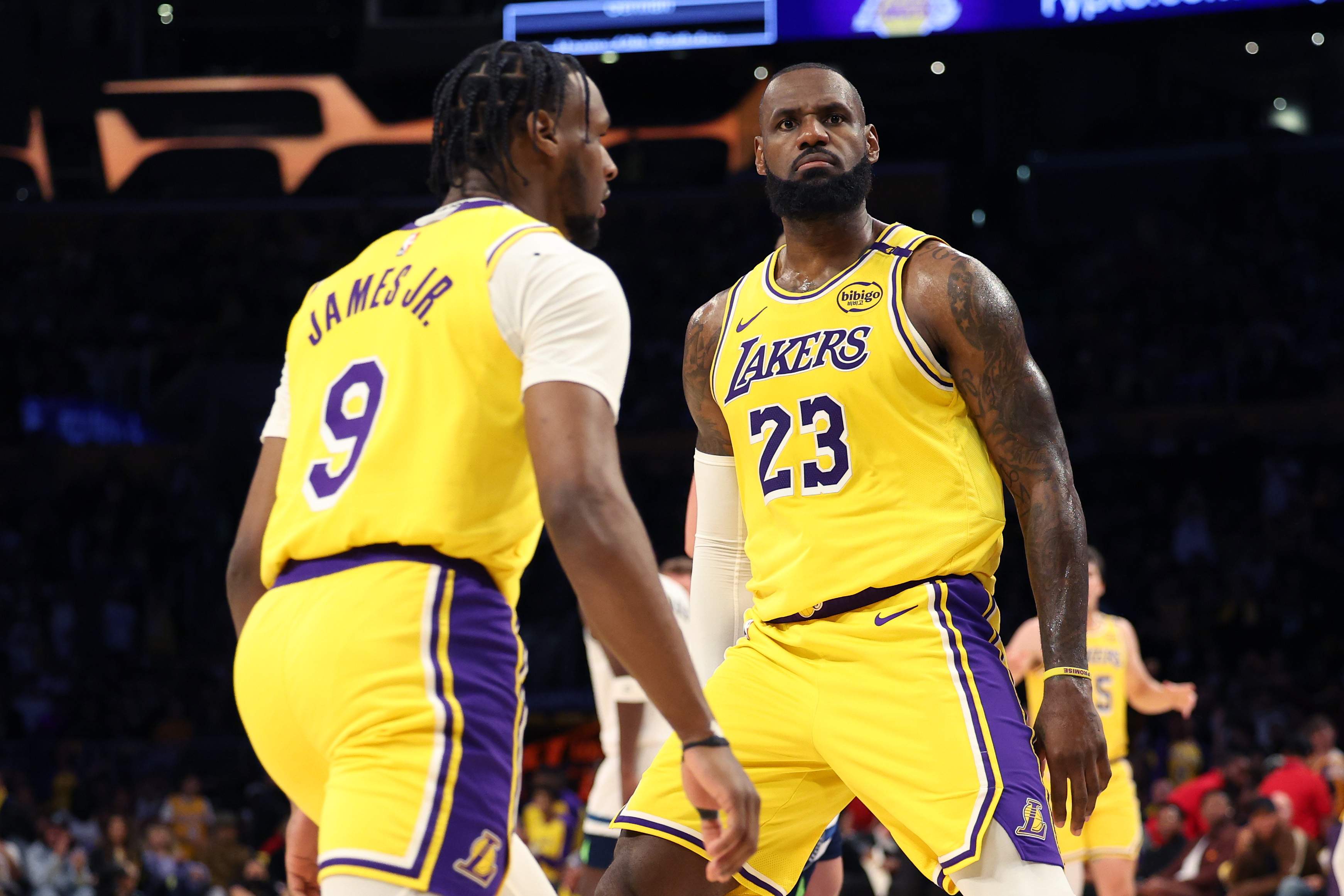 Minnesota Timberwolves v Los Angeles Lakers