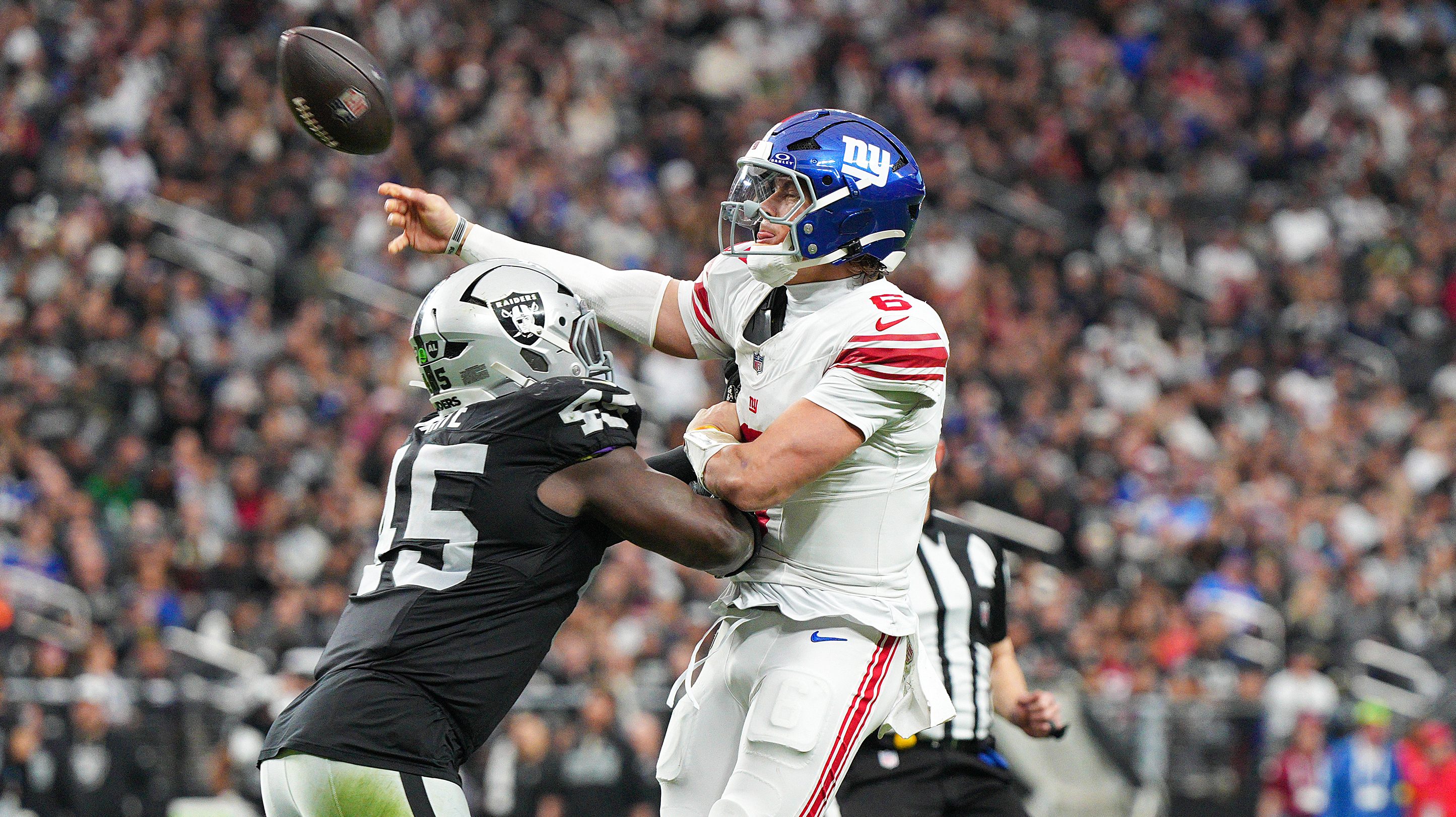 Insider Presses the Jets to Add Former All-Pro LB Devin White