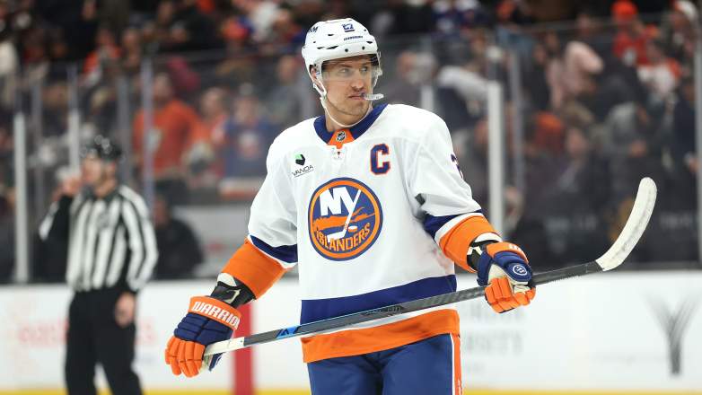 New York Islanders v Anaheim Ducks
