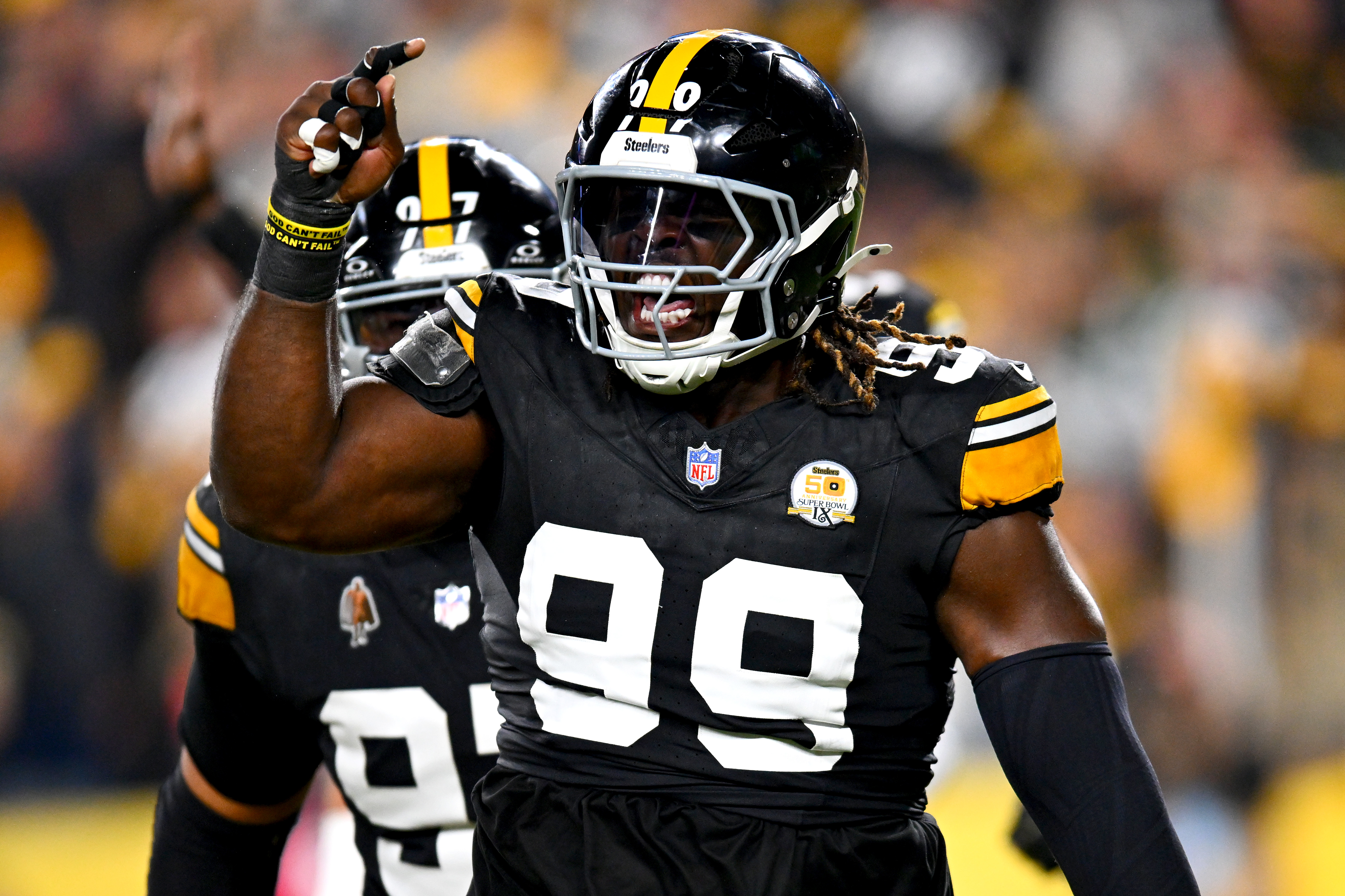 Jets urged to sign DT Larry Ogunjobi
