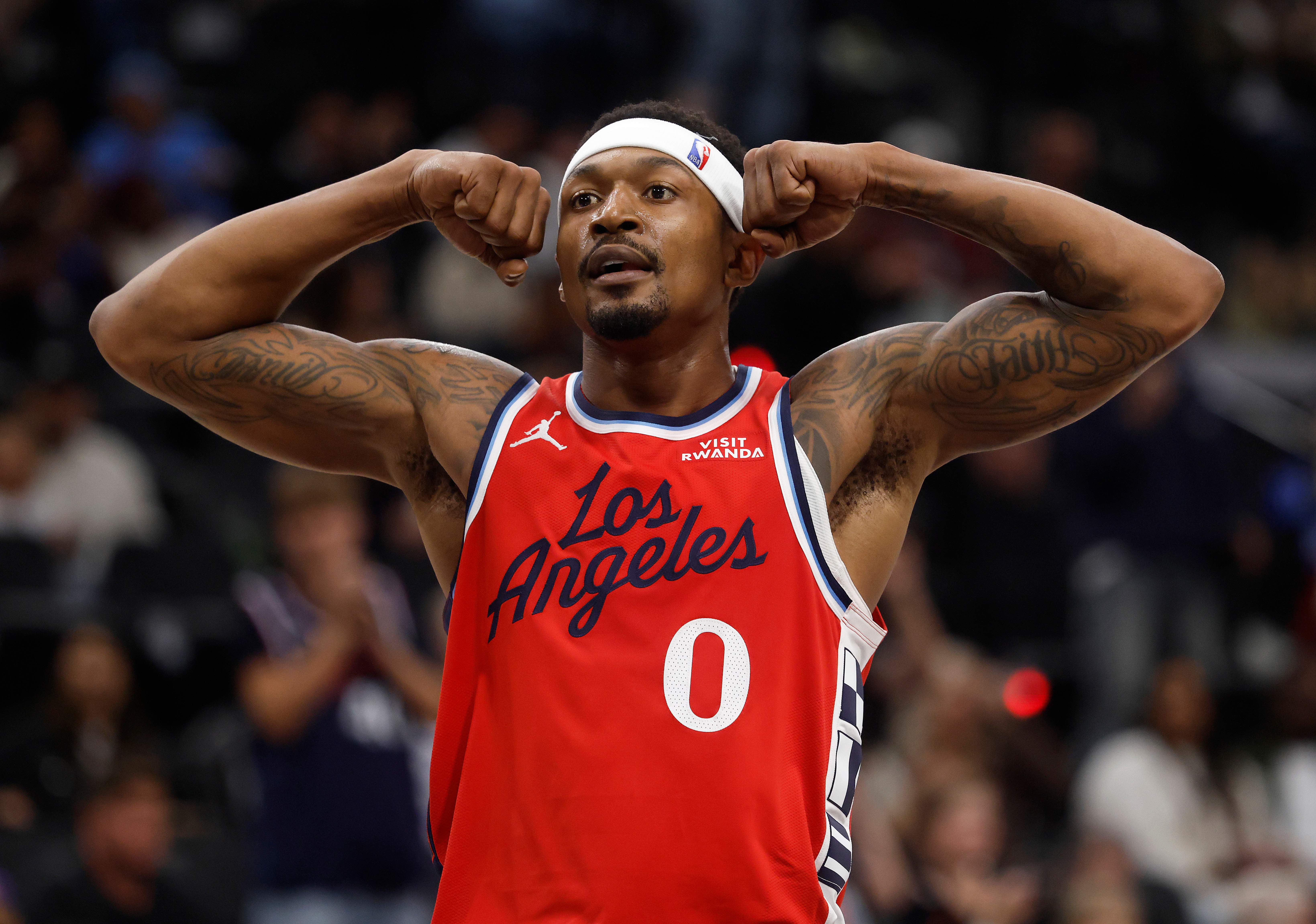 Phoenix Suns v Los Angeles Clippers