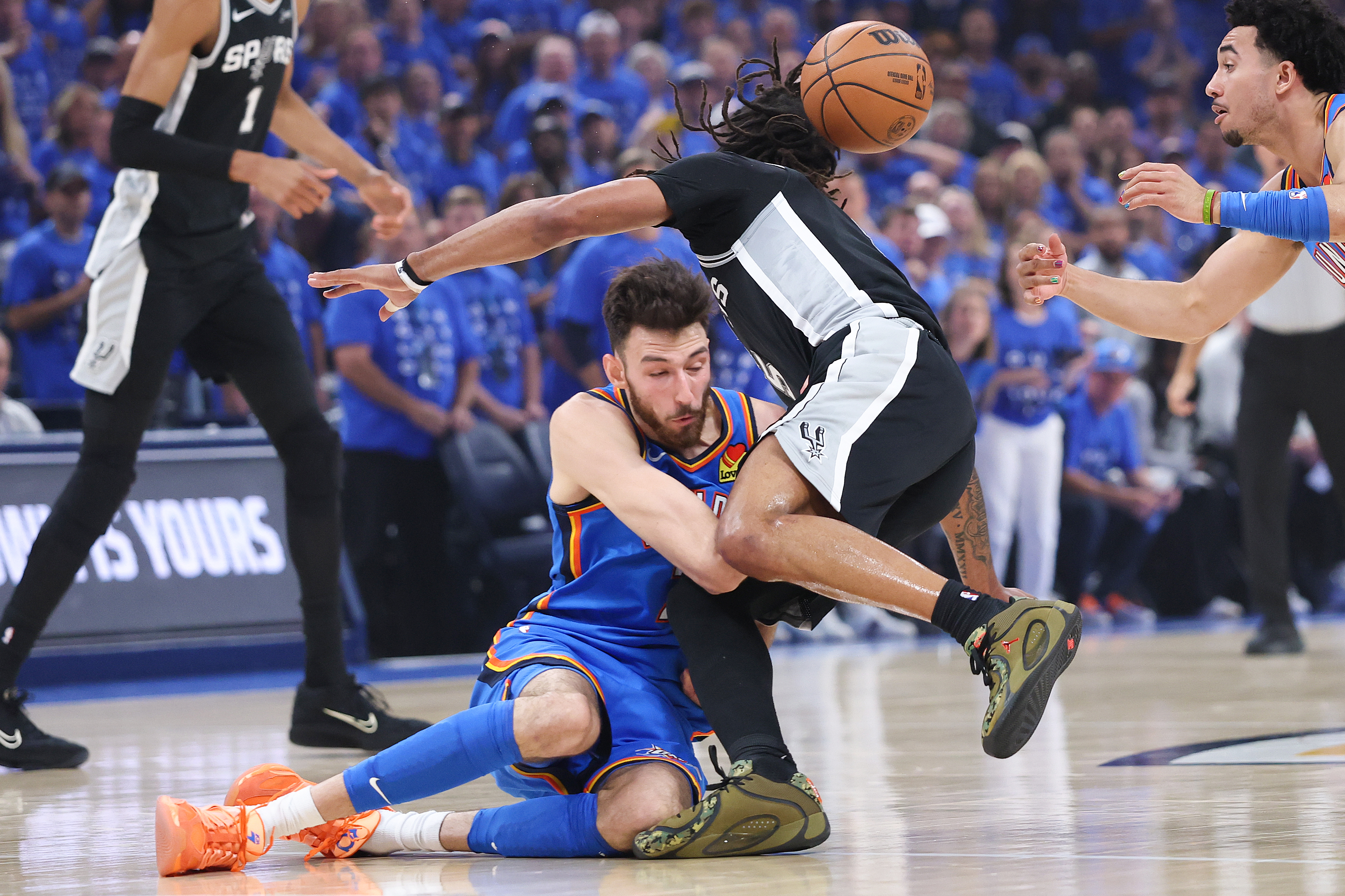 San Antonio Spurs v Oklahoma City Thunder - Game Seven